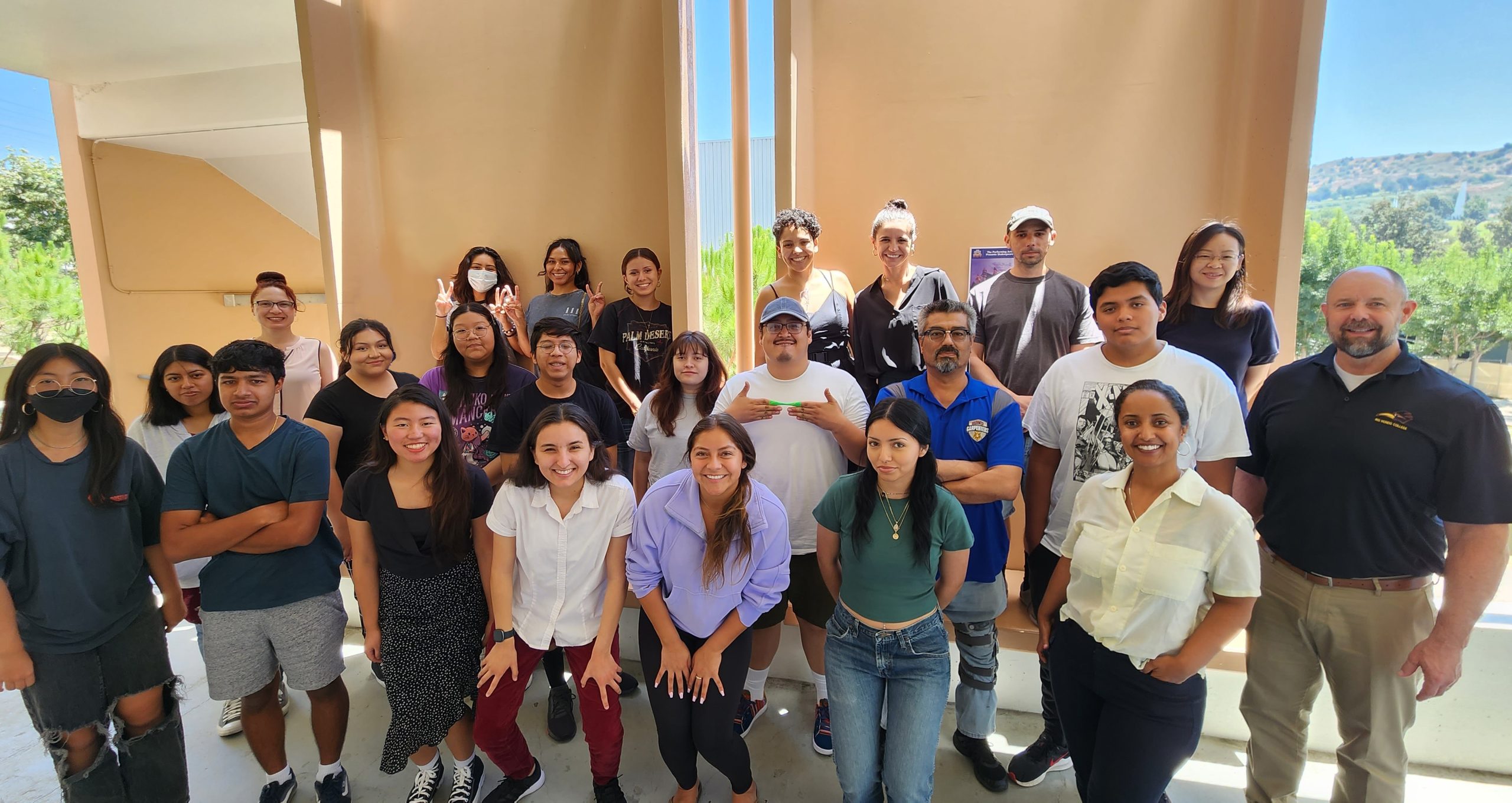 The inaugural Bridge to Invention Río program class