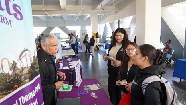 students at the job and internship fair