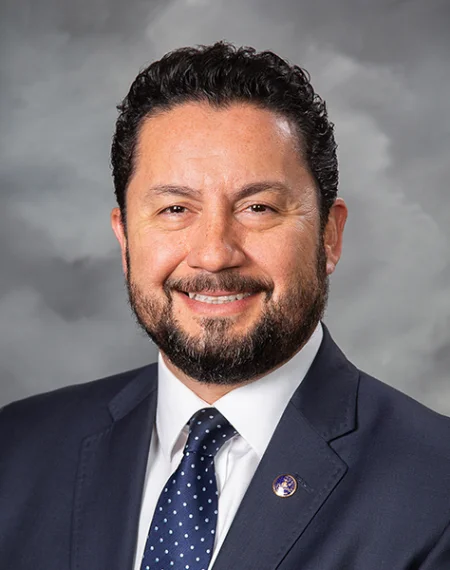 Official portrait of Mayor Gustavo Camacho
