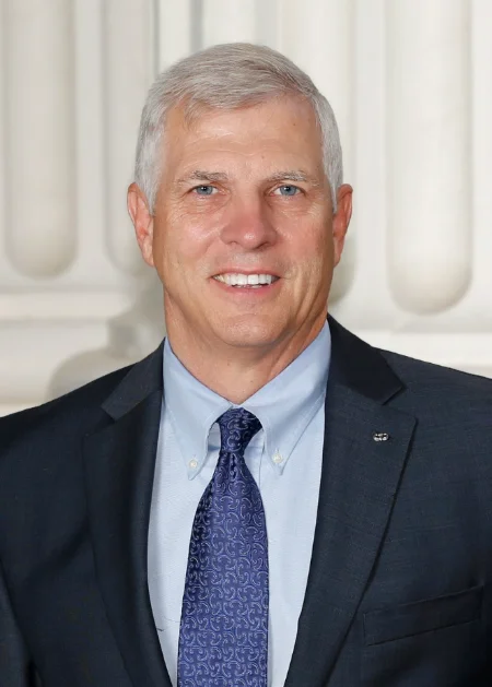 Official portrait of State Senator Thomas J. Umberg
